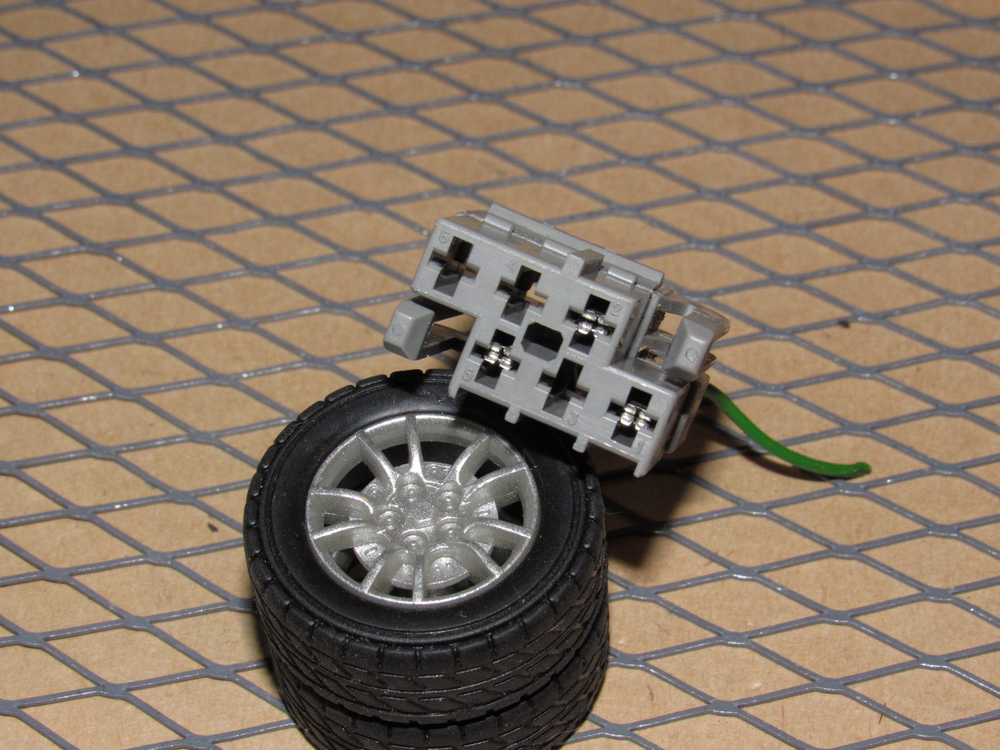 98 99 00 Volvo V70 OEM Traction Tracs Switch Pigtail Harness