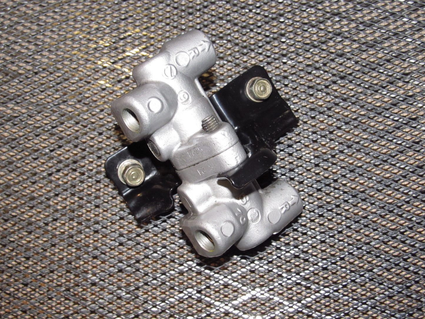 92 93 Acura Integra OEM Brake Proportional Valve
