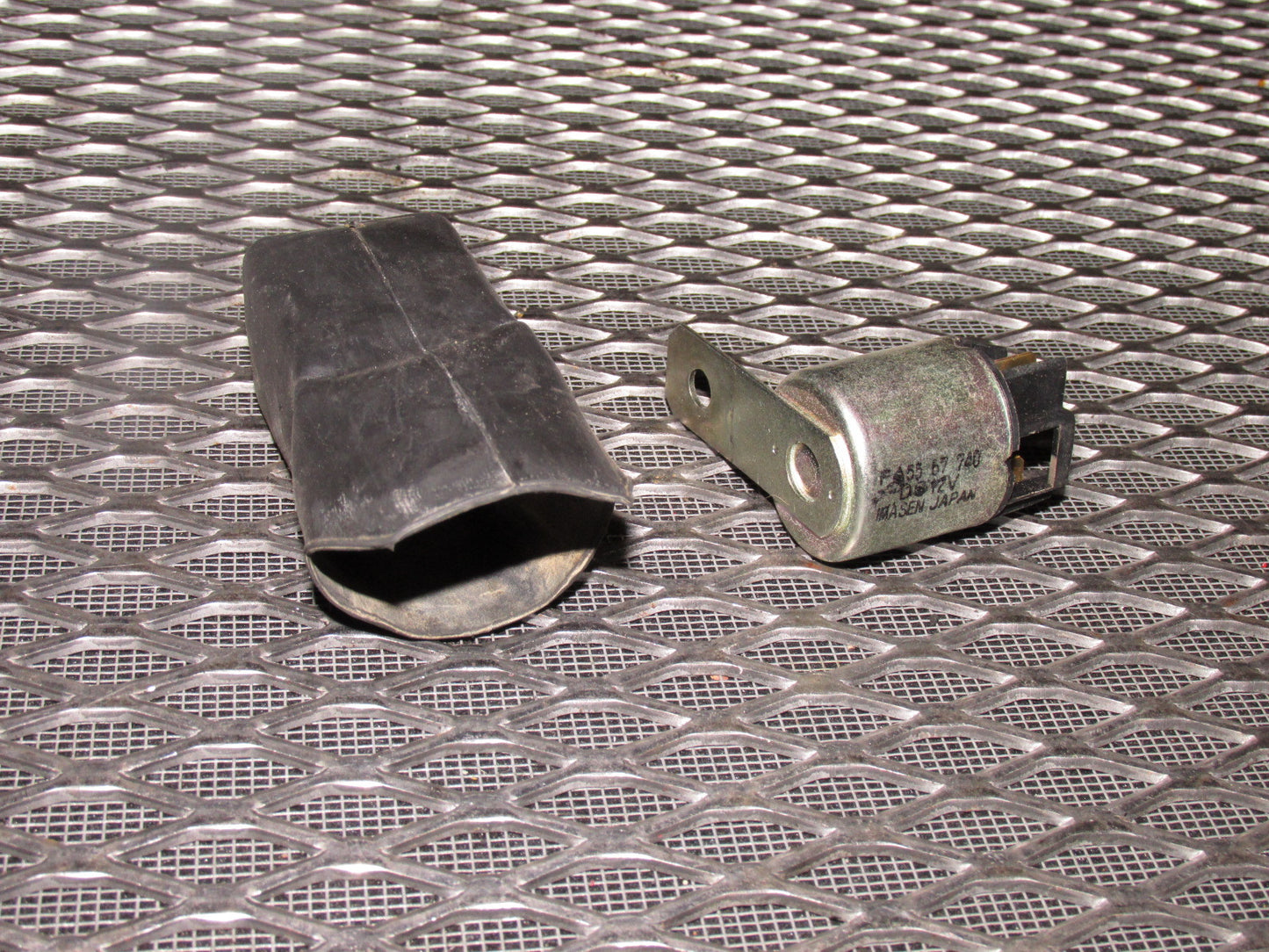 84 85 Mazda RX7 OEM Relay - FA55-67-740