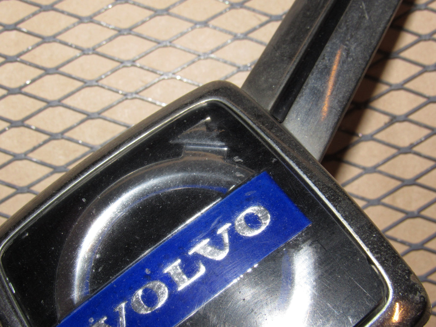 98 99 00 Volvo V70 OEM Front Badge Emblem