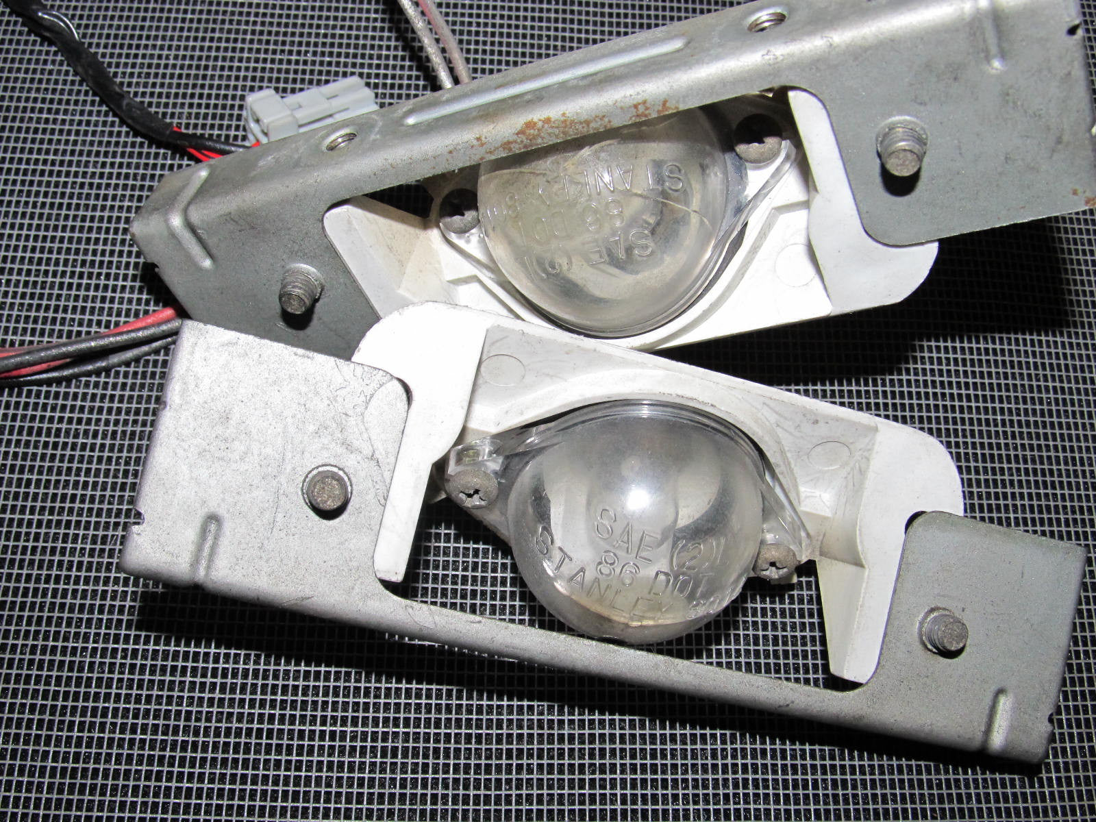 94 95 96 97 98 99 00 01 Acura Integra OEM Rear License Plate Lamp ...
