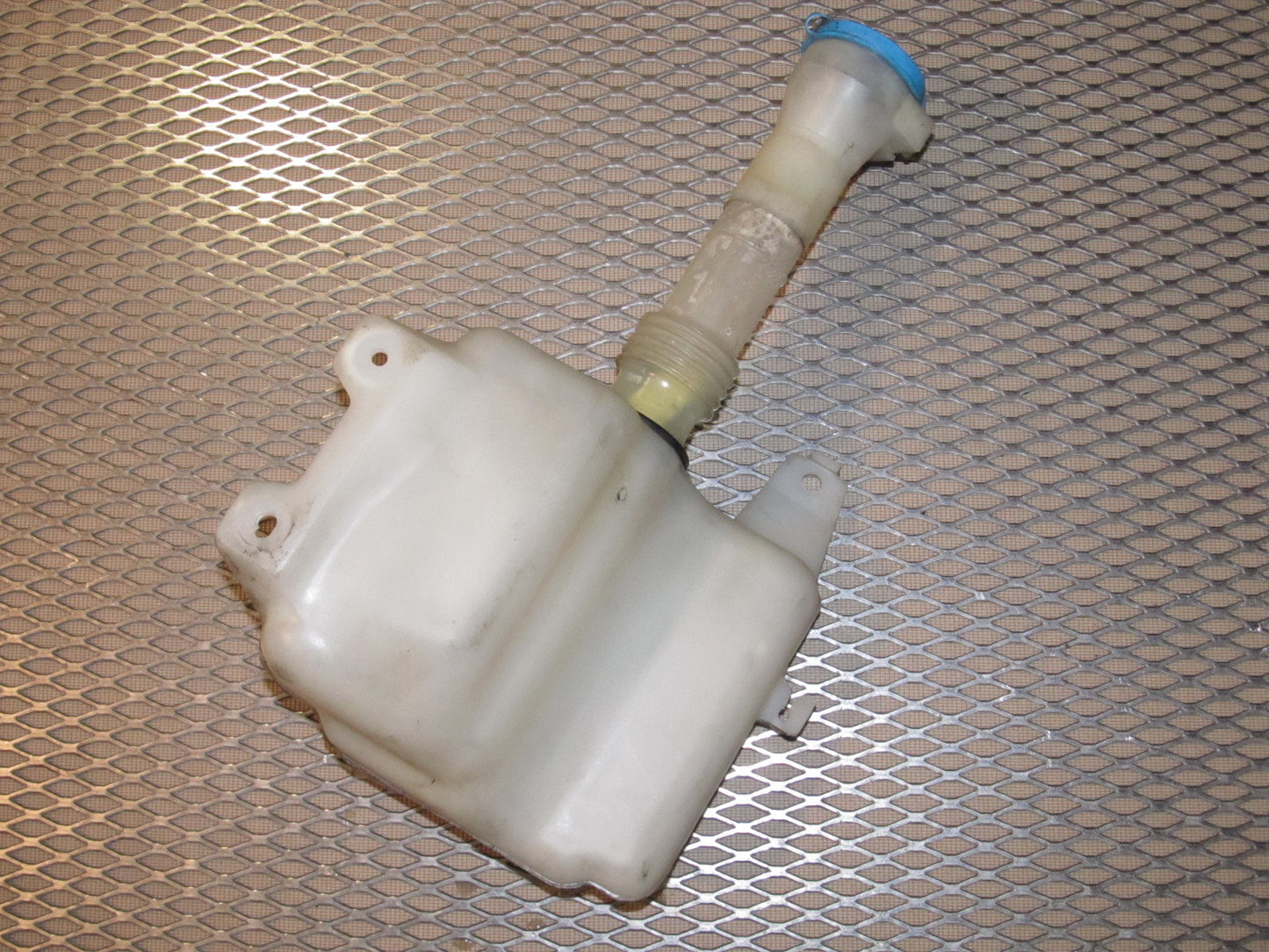 90 91 92 93 Acura Integra Coupe OEM Windshield Washer Water Tank