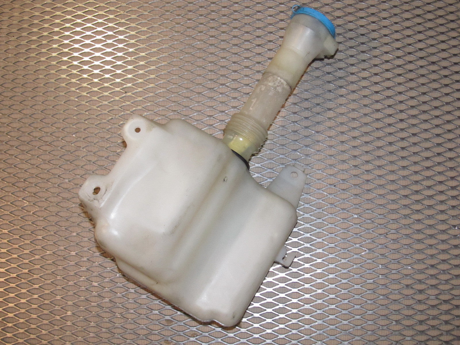 90 91 92 93 Acura Integra Coupe OEM Windshield Washer Water Tank