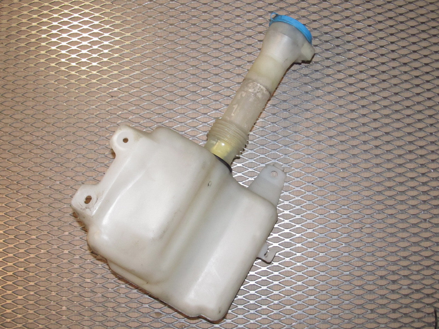 90 91 92 93 Acura Integra Coupe OEM Windshield Washer Water Tank