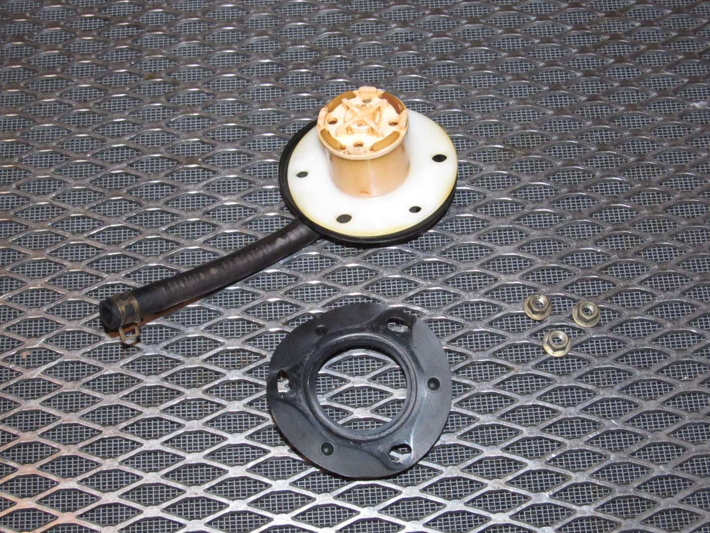 94 95 96 97 Mitsubishi 3000GT Gas Tank Evap Purge Valve