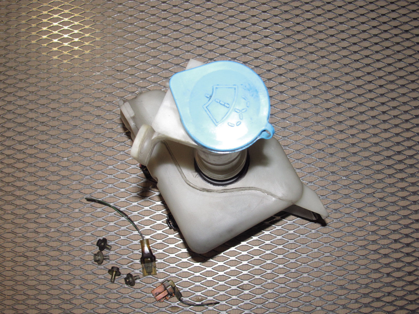 90 91 92 93 Acura Integra Coupe OEM Windshield Washer Water Tank