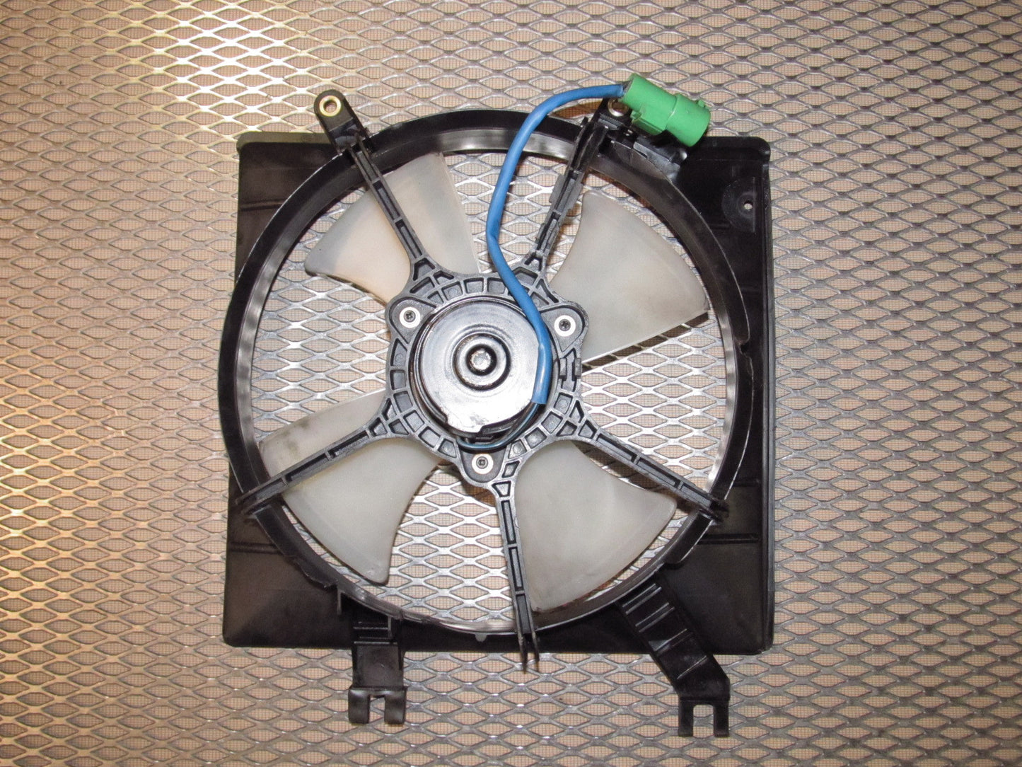 90 91 92 93 Acura Integra OEM Radiator Fan