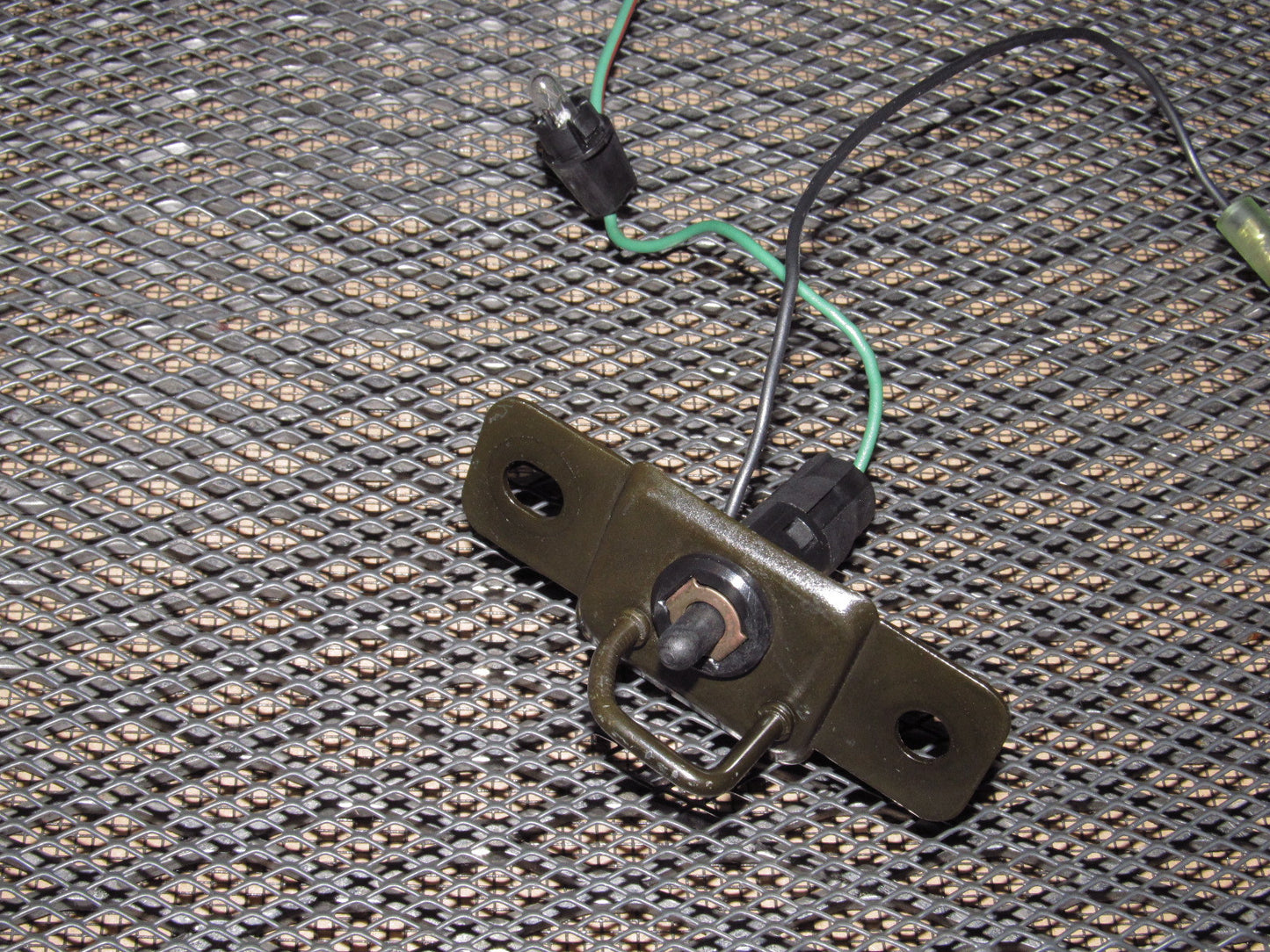 90-96 Nissan 300zx OEM Glove Box Latch Striker & Light