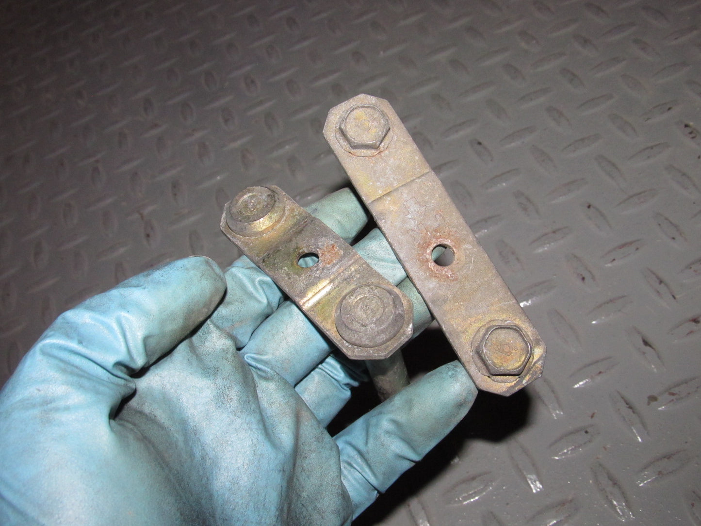 90 91 92 93 94 95 96 Nissan 300zx OEM Front Control Extension Arm Mounting Bolts