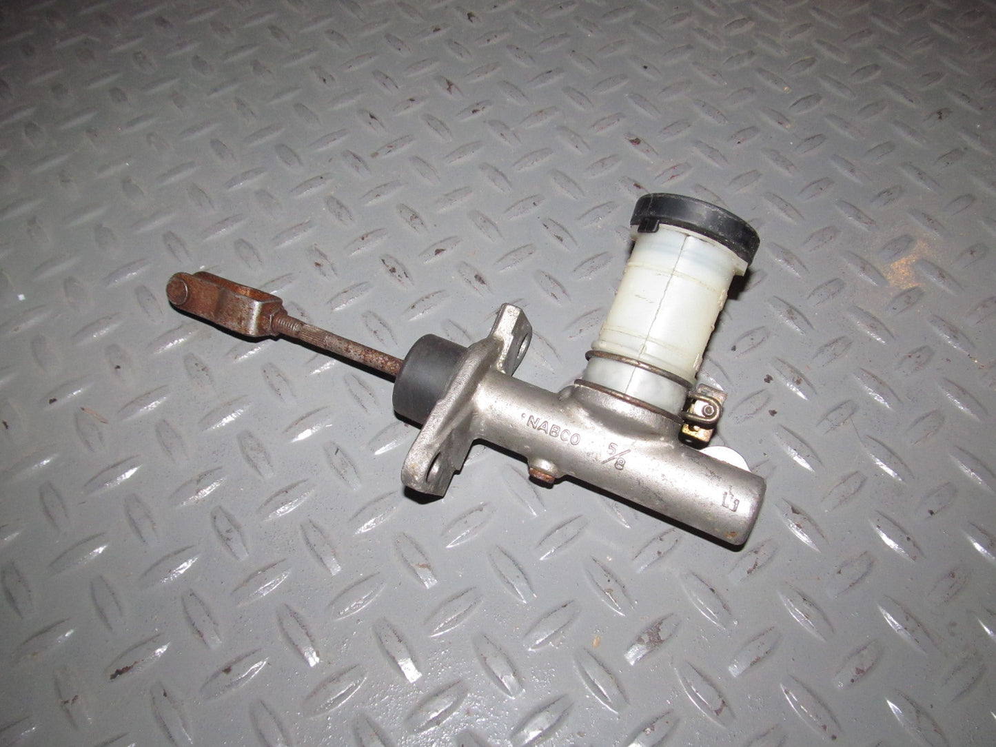 90 91 92 93 94 95 96 Nissan 300zx Non Turbo OEM Clutch Master Cylinder
