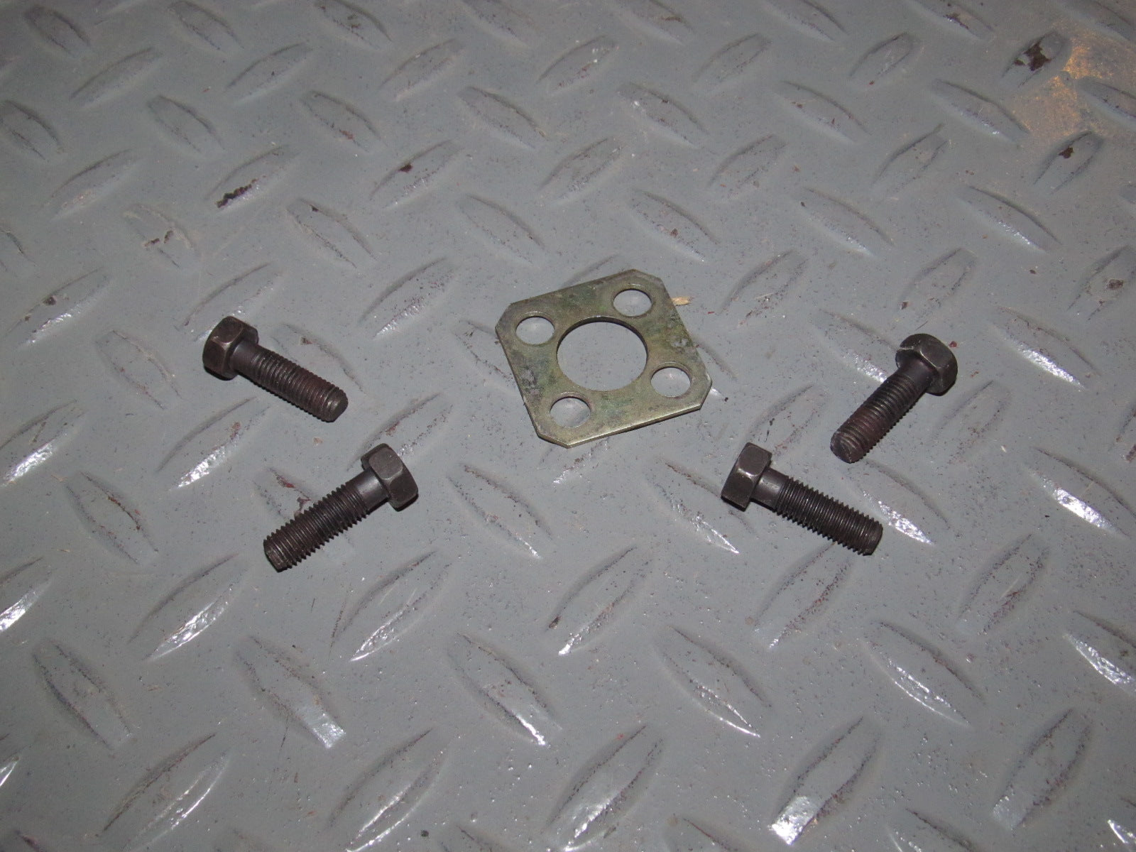 90 91 92 93 94 95 96 Nissan 300zx OEM Exhaust Cam Gear Pulley Mounting Hardware