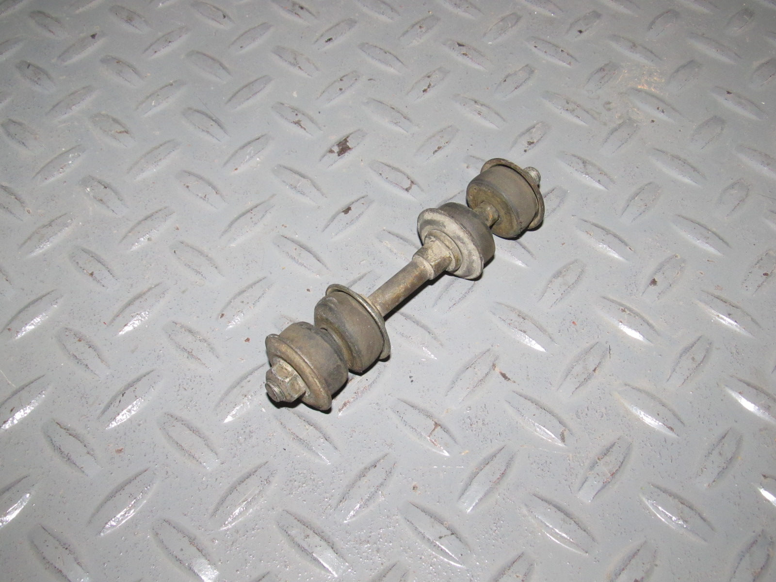 90 91 92 93 94 95 96 Nissan 300zx OEM Rear Stabilizer Bar Link