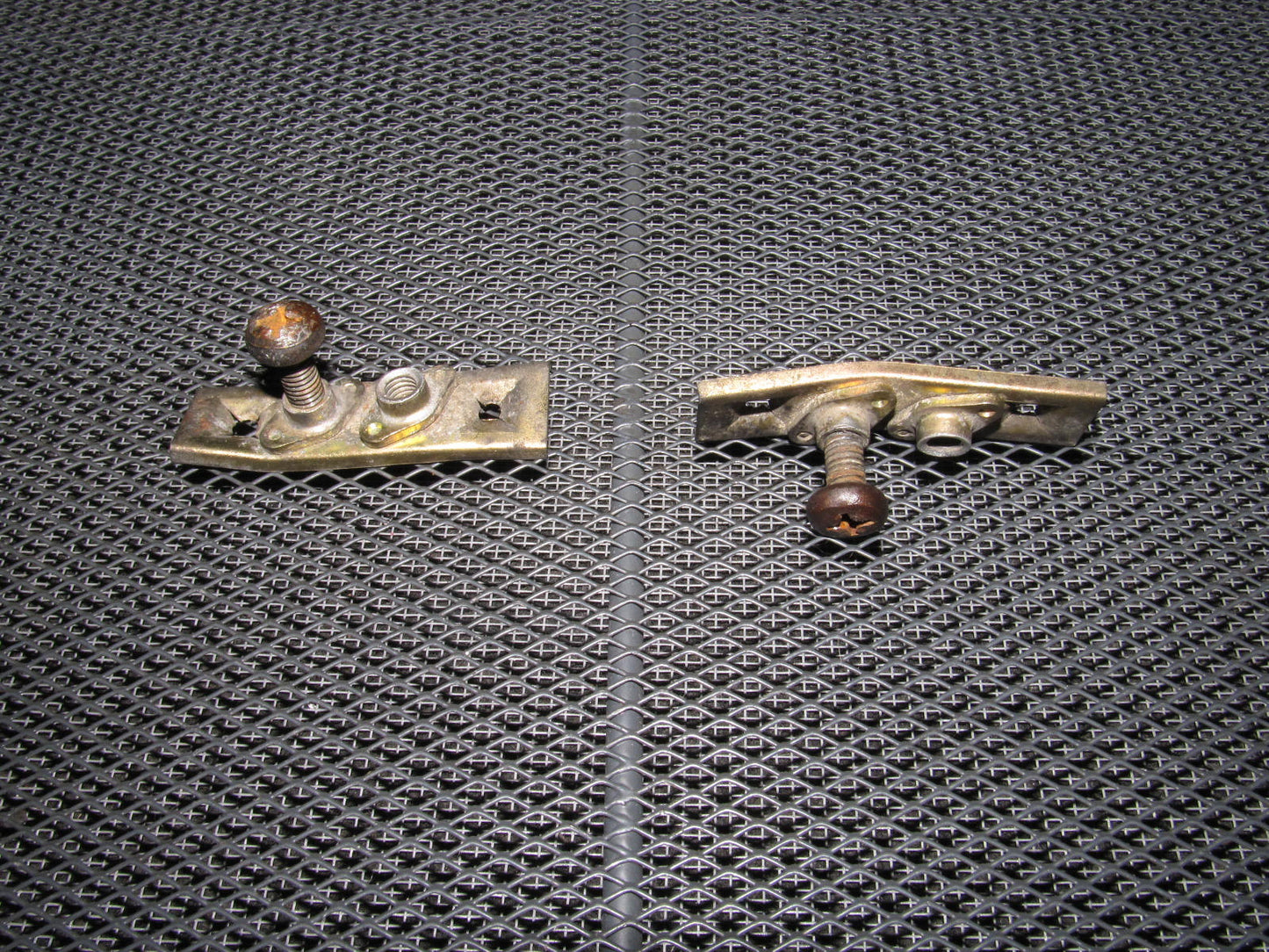 94 95 96 97 98 99 00 01 Acura Integra Rear License Plate Mount Bracket