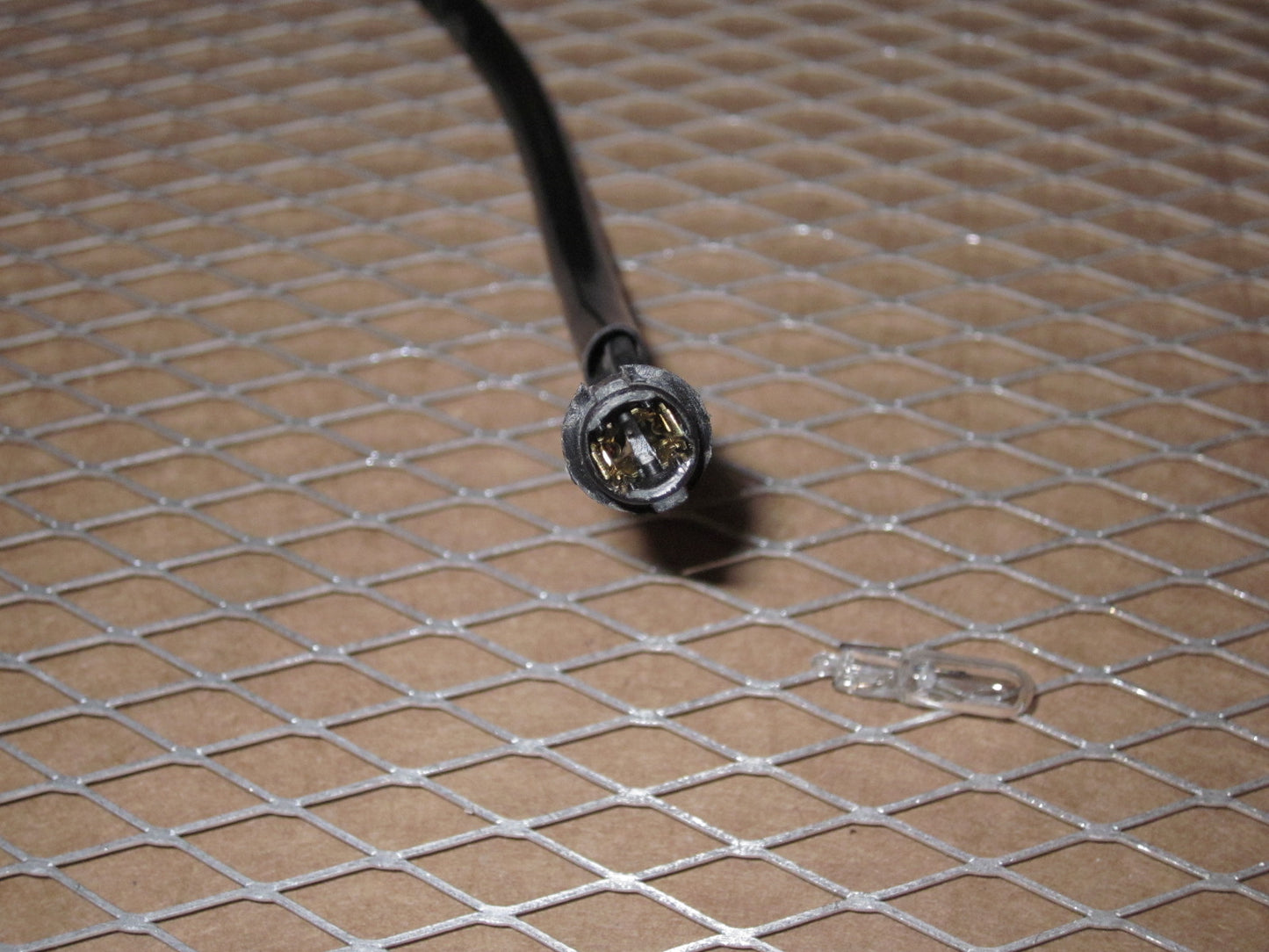 75 76 77 78 Datsun 280z OEM Rear Defogger Light Bulb Socket & Harness