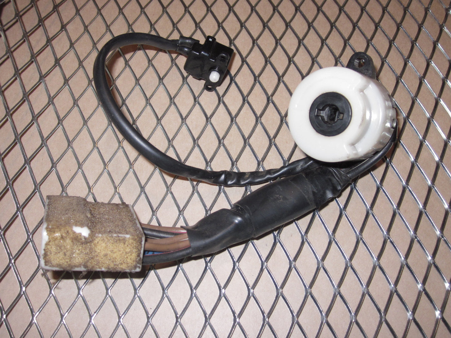 91 92 93 94 95 Toyota MR2 OEM Interior Ignition Lock Cylinder Switch