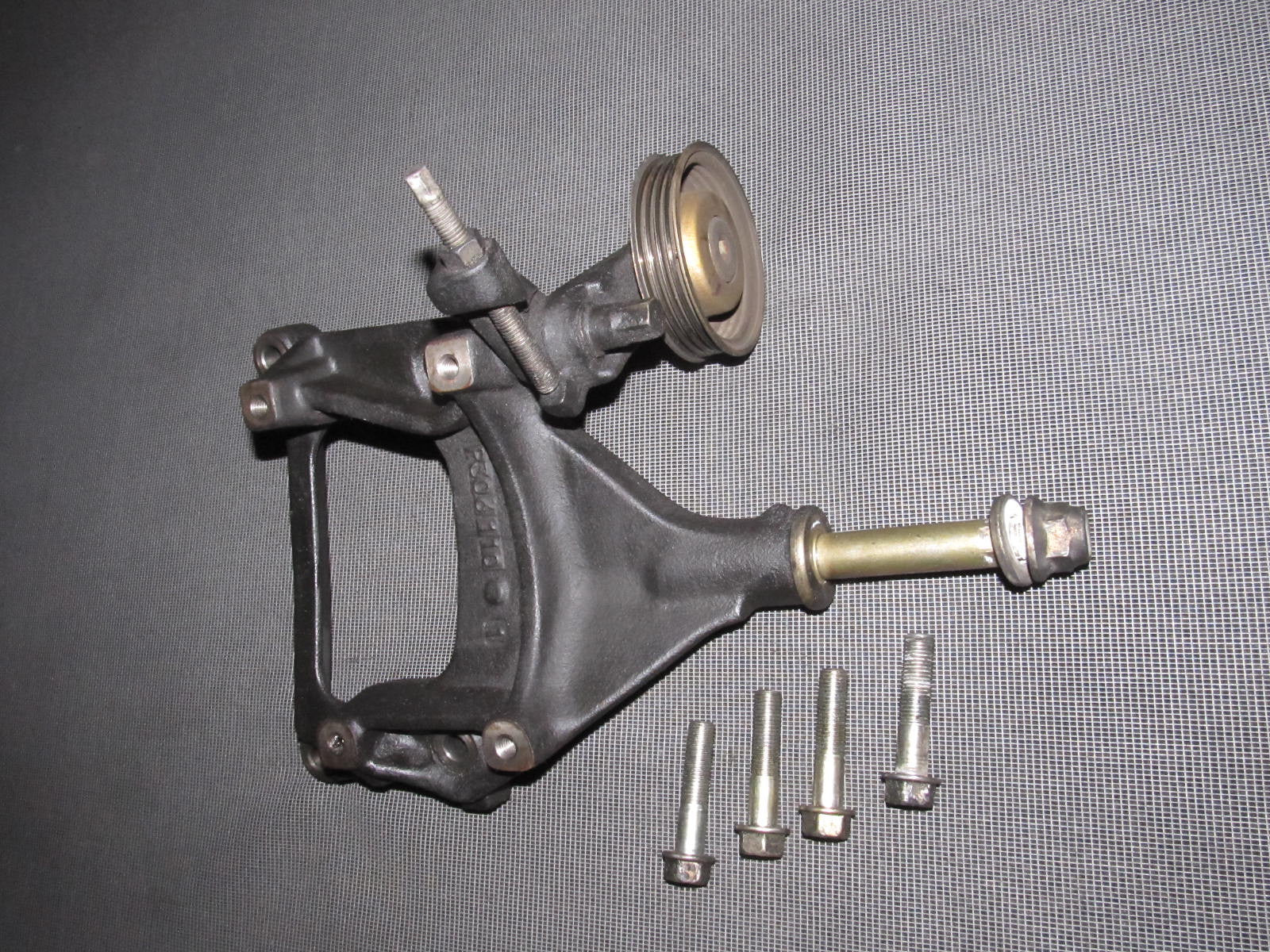 94 95 96 97 98 99 00 01 Acura Integra OEM A/C Compressor Bracket