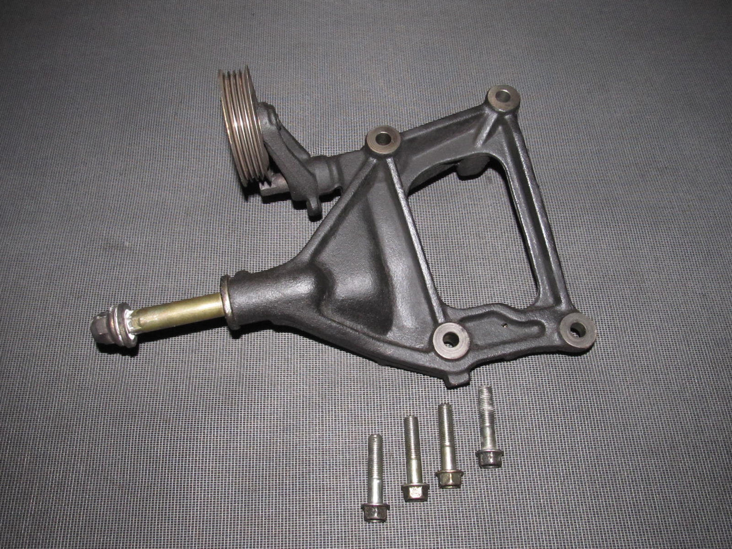 94 95 96 97 98 99 00 01 Acura Integra OEM A/C Compressor Bracket