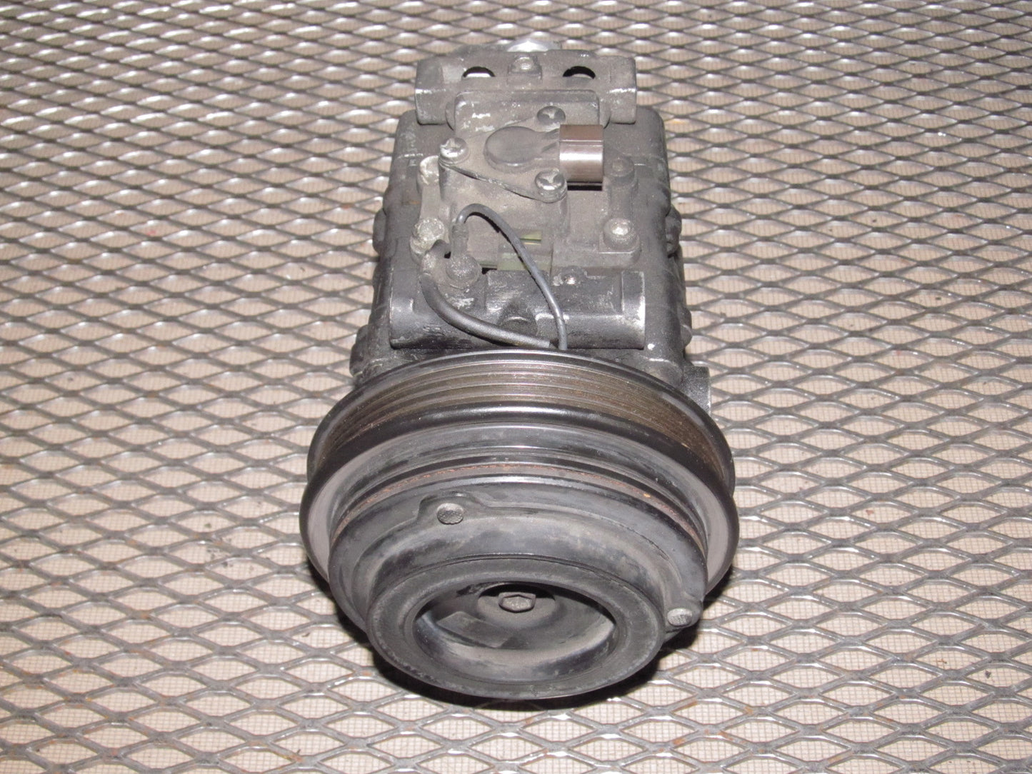 94 95 96 97 Mazda Miata OEM A/C Compressor & Clutch