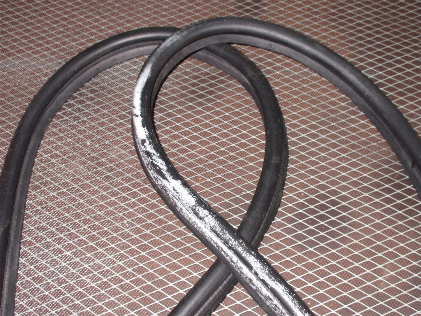 94 95 96 97 98 99 Toyota Celica Coupe OEM Trunk Weather Stripping Rubber Seal
