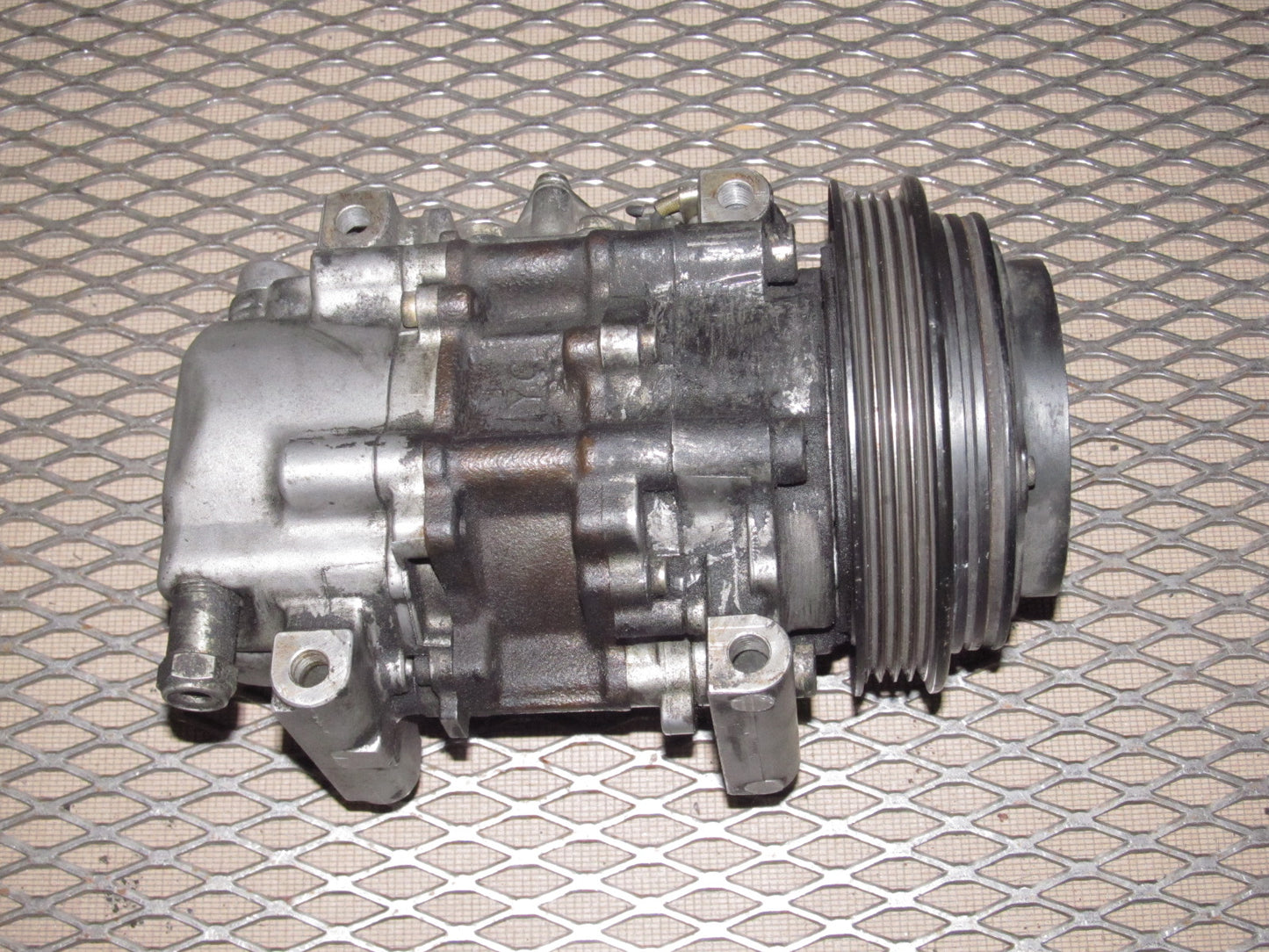 94 95 96 97 Mazda Miata OEM A/C Compressor & Clutch