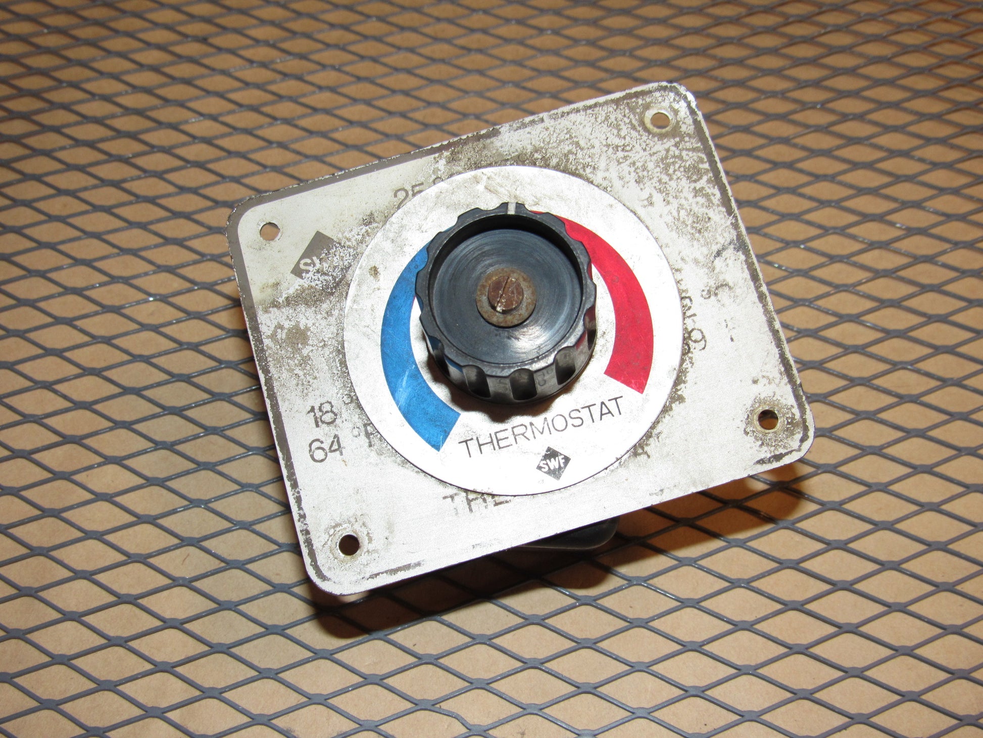 77-95 Mercedes Benz T1 Van OEM Climate Control Temperature Thermostat Switch