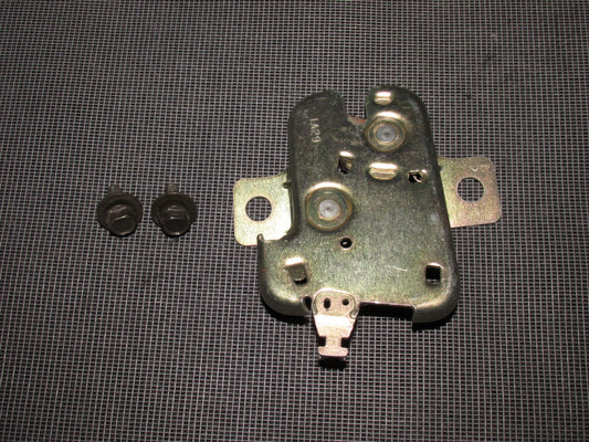 90 91 92 93 Mazda Miata OEM Trunk Latch