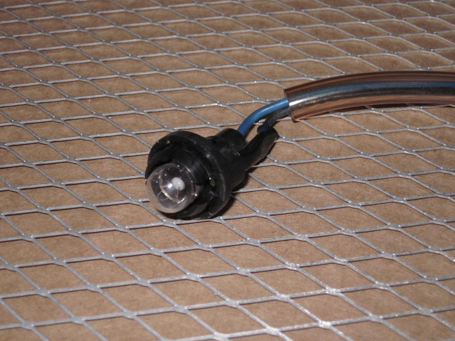 75 76 77 78 Datsun 280z OEM Dash Fuel Light Bulb Socket & Harness