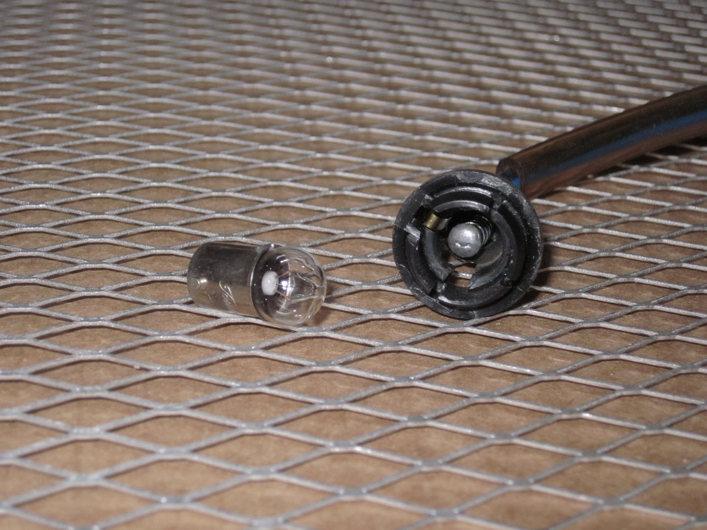 75 76 77 78 Datsun 280z OEM Dash Fuel Light Bulb Socket & Harness