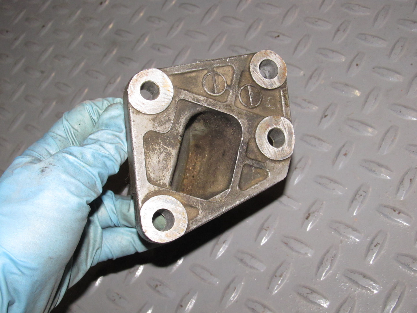 90 91 92 93 94 95 96 Nissan 300zx OEM Engine Motor Mount Bracket - Right