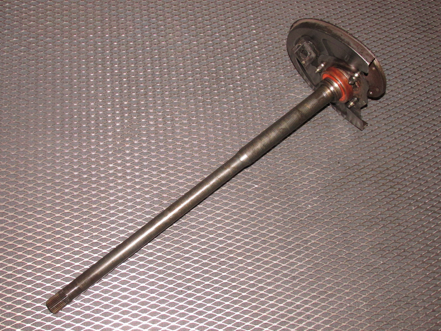 84 85 Mazda RX7 OEM 12A Rear Wheel Spindle & Hub - Right