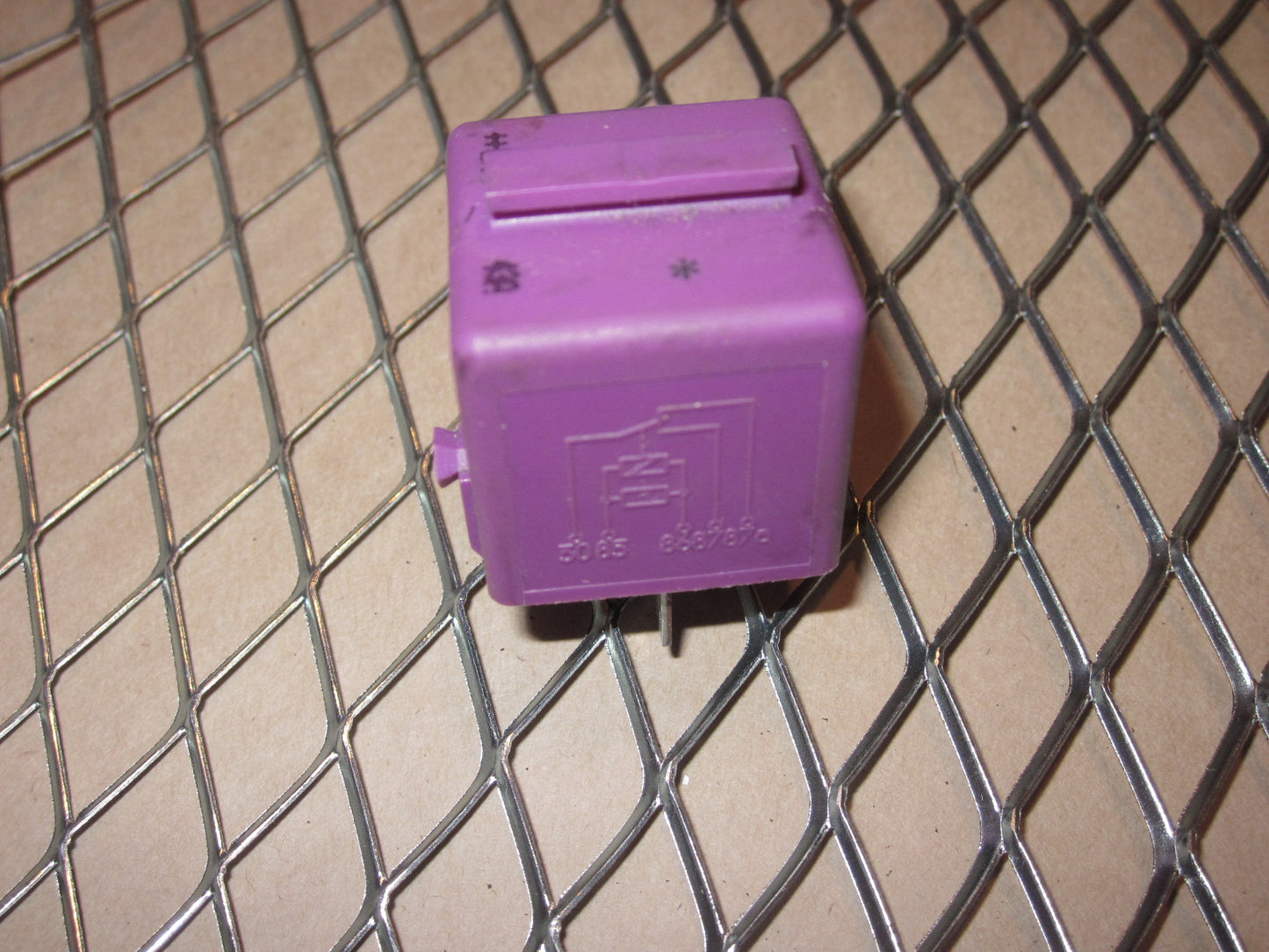 BMW Relay V23134-E59-X107