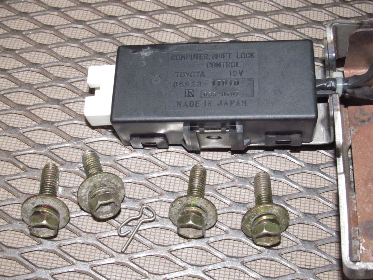 91 92 93 94 95 Toyota MR2 OEM A/T Shifter Assembly