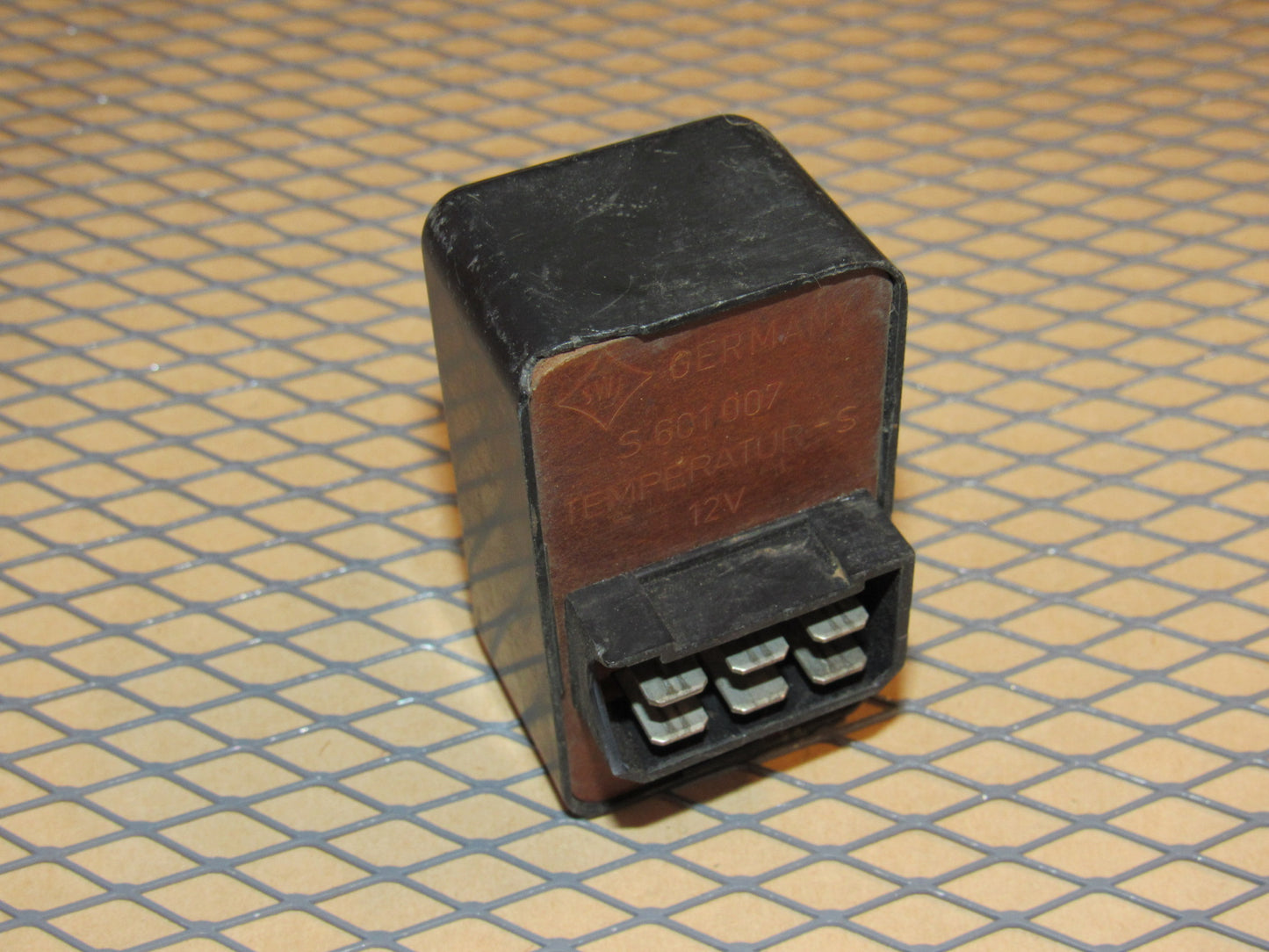 77-95 Mercedes Benz T1 Van OEM Climate Control Temperature Thermostat Switch