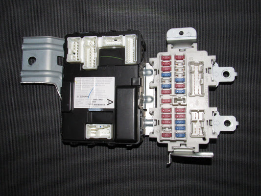 03 04 Infiniti G35 Sedan OEM Interior Fuse Box & BCM