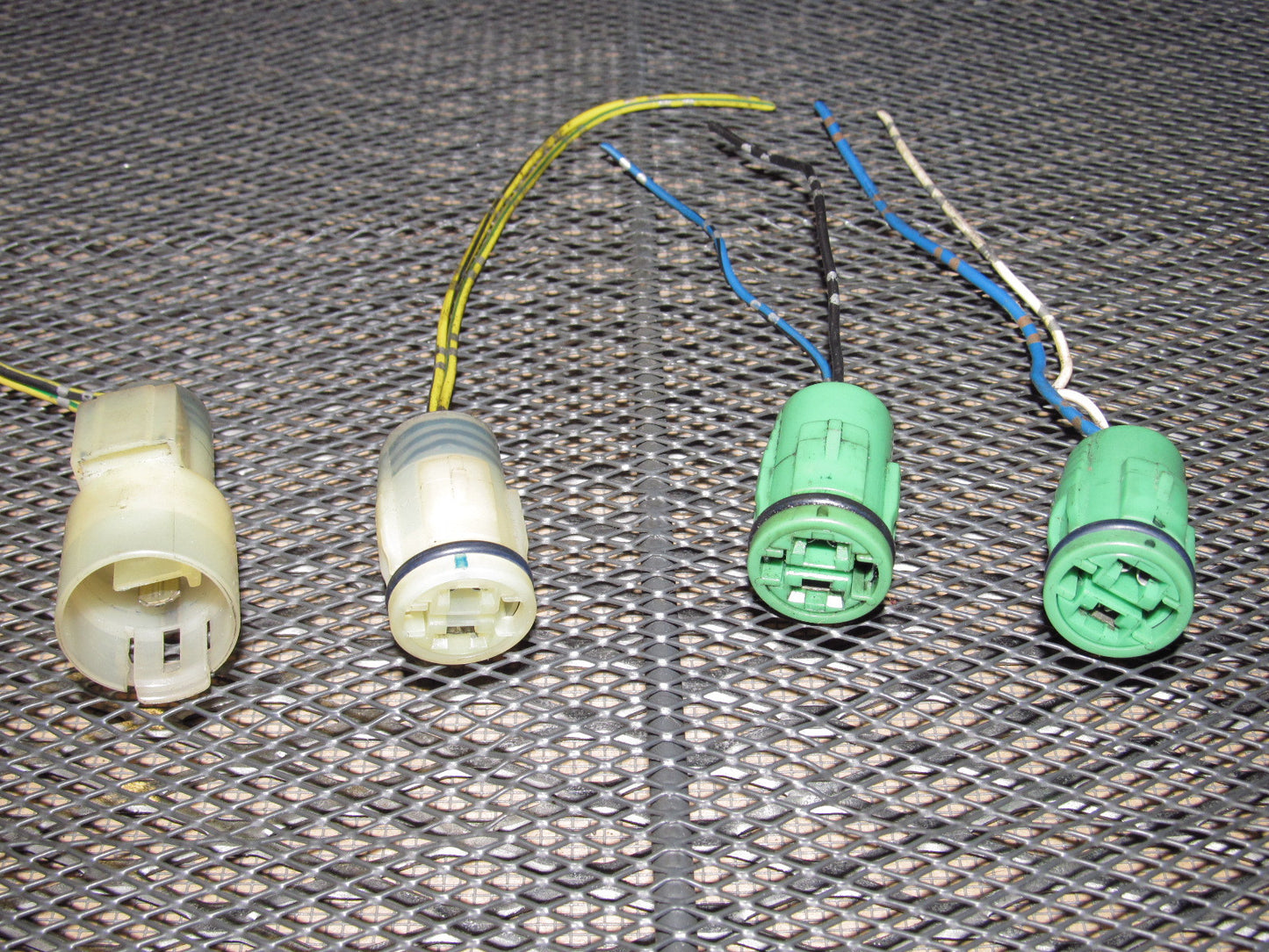 90 91 92 93 Acura Integra OEM Cooling Fan Pigtail Harness