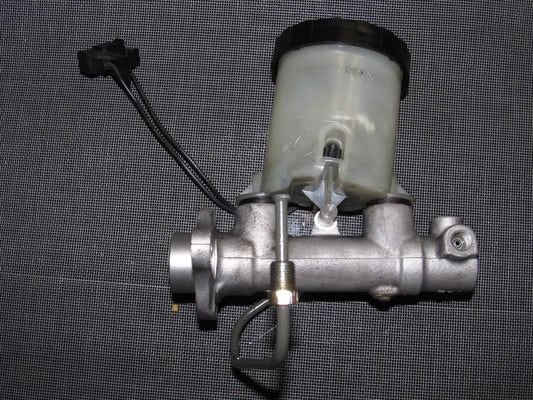 90 91 92 93 Mazda Miata OEM Master Brake Cylinder