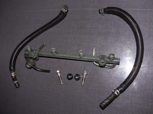 90 91 92 93 Mazda Miata OEM Fuel Injector Rail & Regulator Assembly