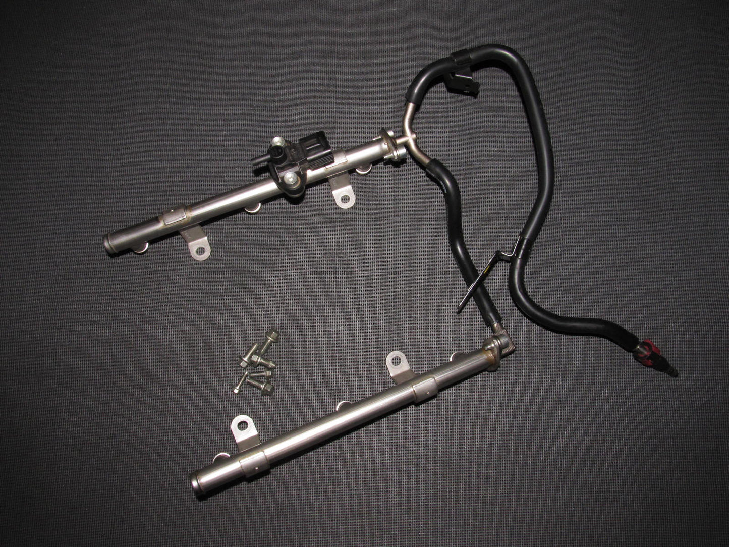 05 06 07 08 09 10 Ford Mustang 4.0 V6 OEM Fuel Rail & Sensor