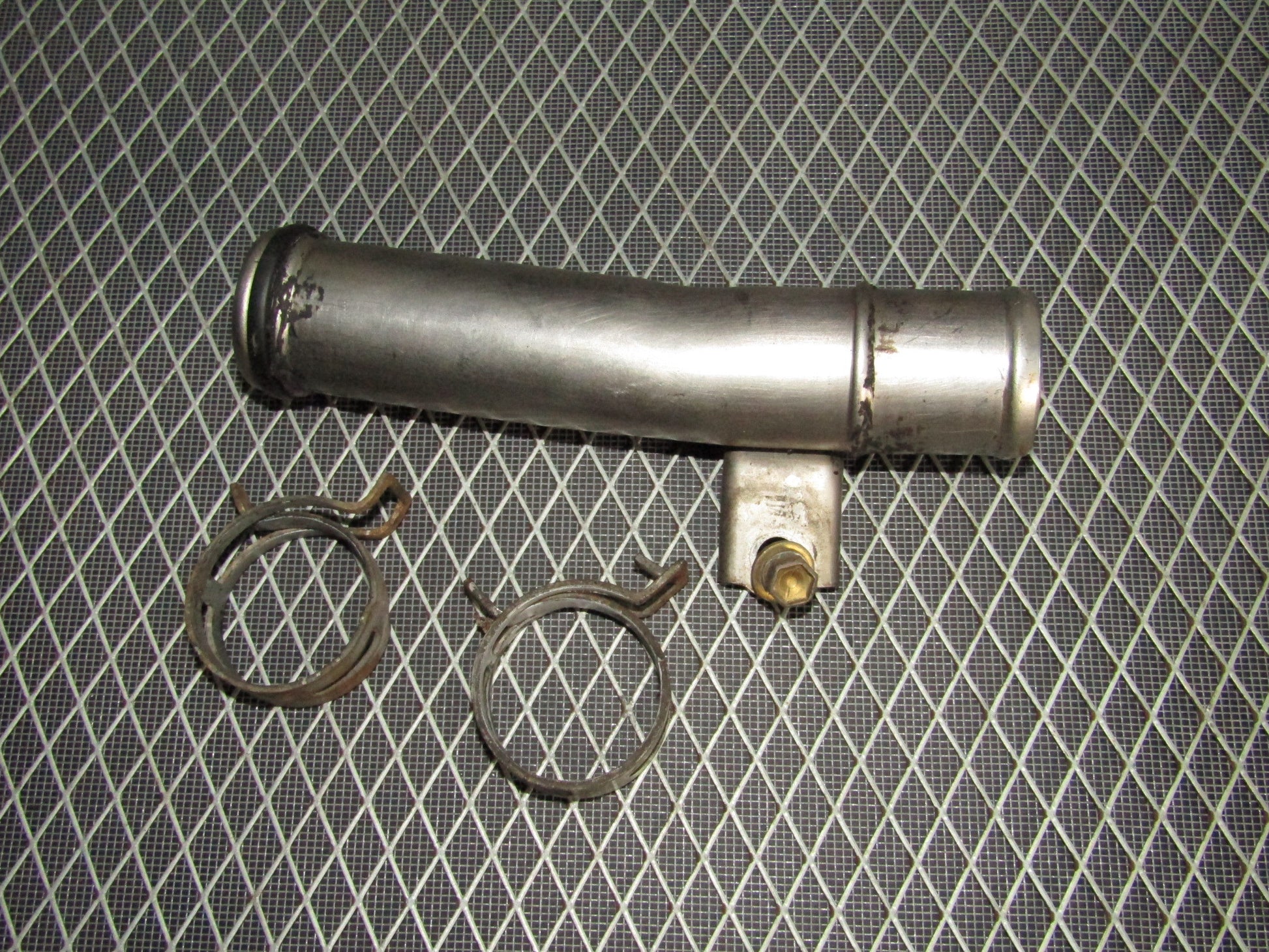 92-93 Toyota Camry OEM Radiator Coolant Coupler Pipe - 3VZ-FE V6 3.0L