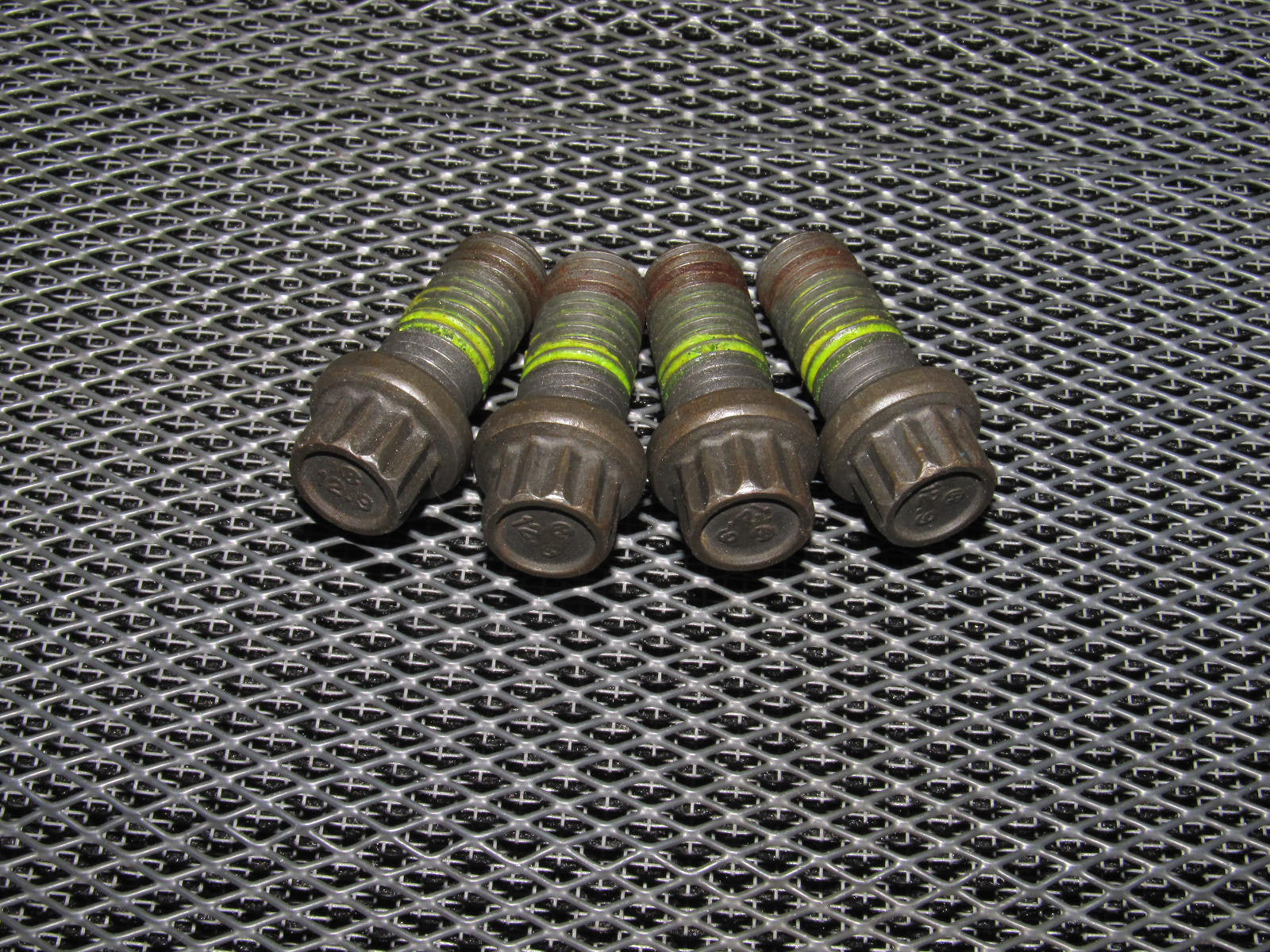05 06 07 08 09 10 Ford Mustang 4.0 V6 OEM Driveshaft Bolt