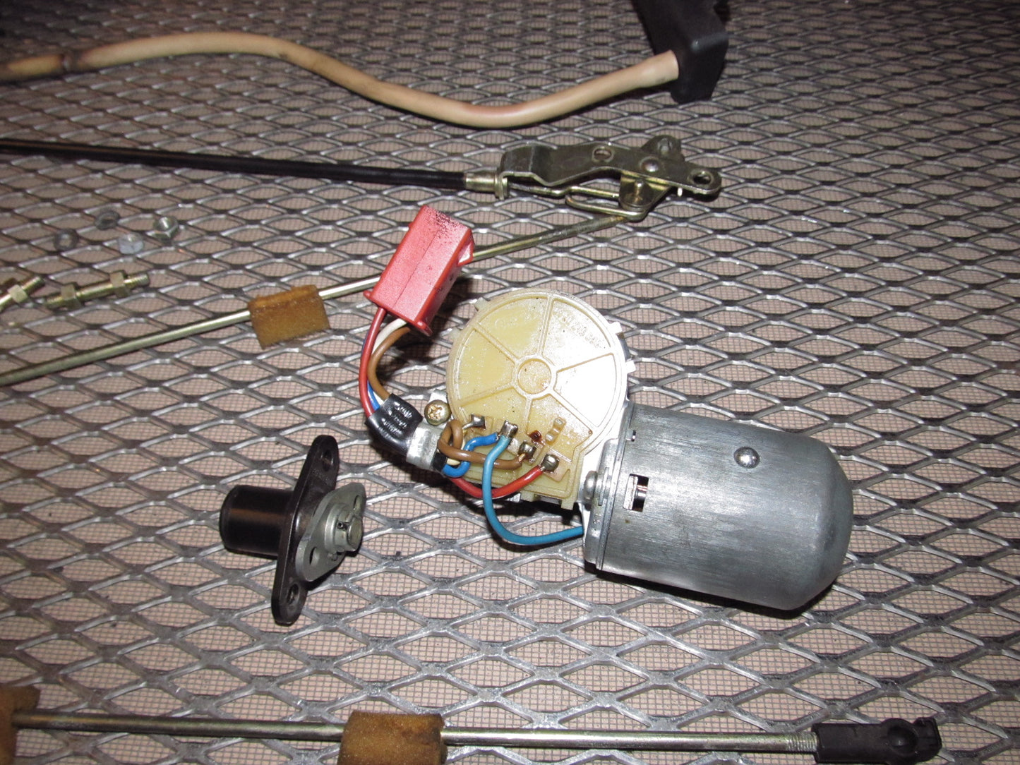 83-85 Porsche 944 OEM Hatch Trunk Latch Actuator & Linkage