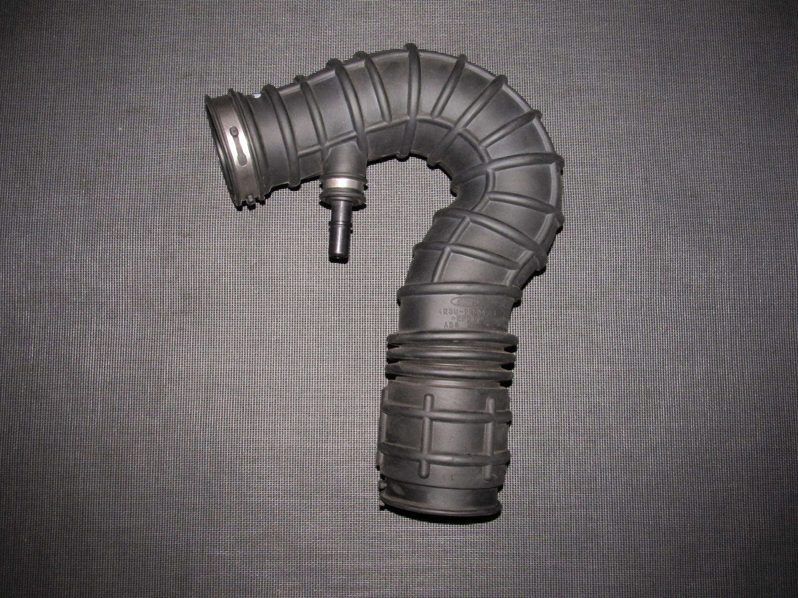 05 06 07 08 09 10 Ford Mustang 4.0 V6 OEM Air Intake Duct