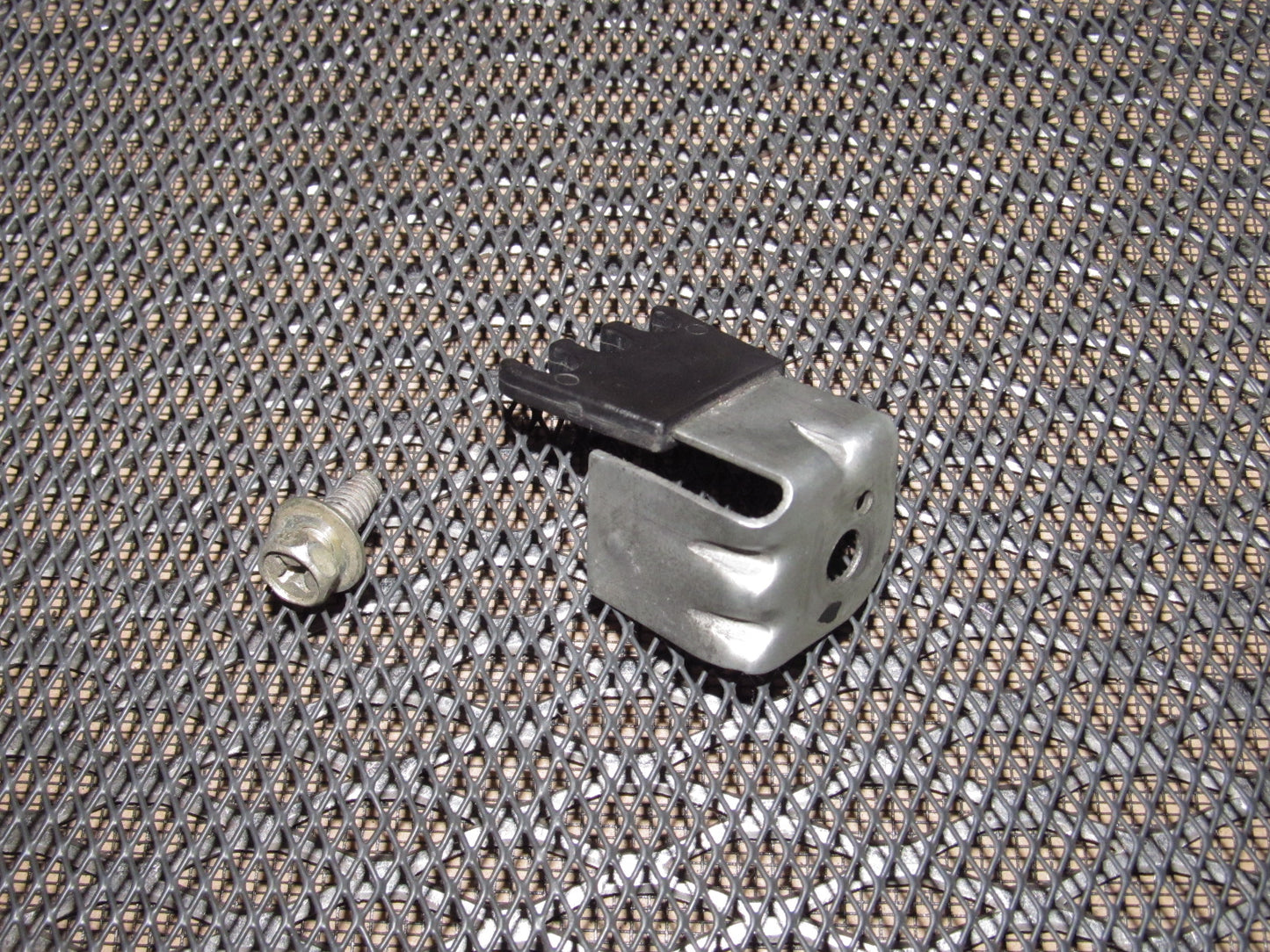 79 80 Datsun 280zx OEM Ignition Wires Holder Bracket