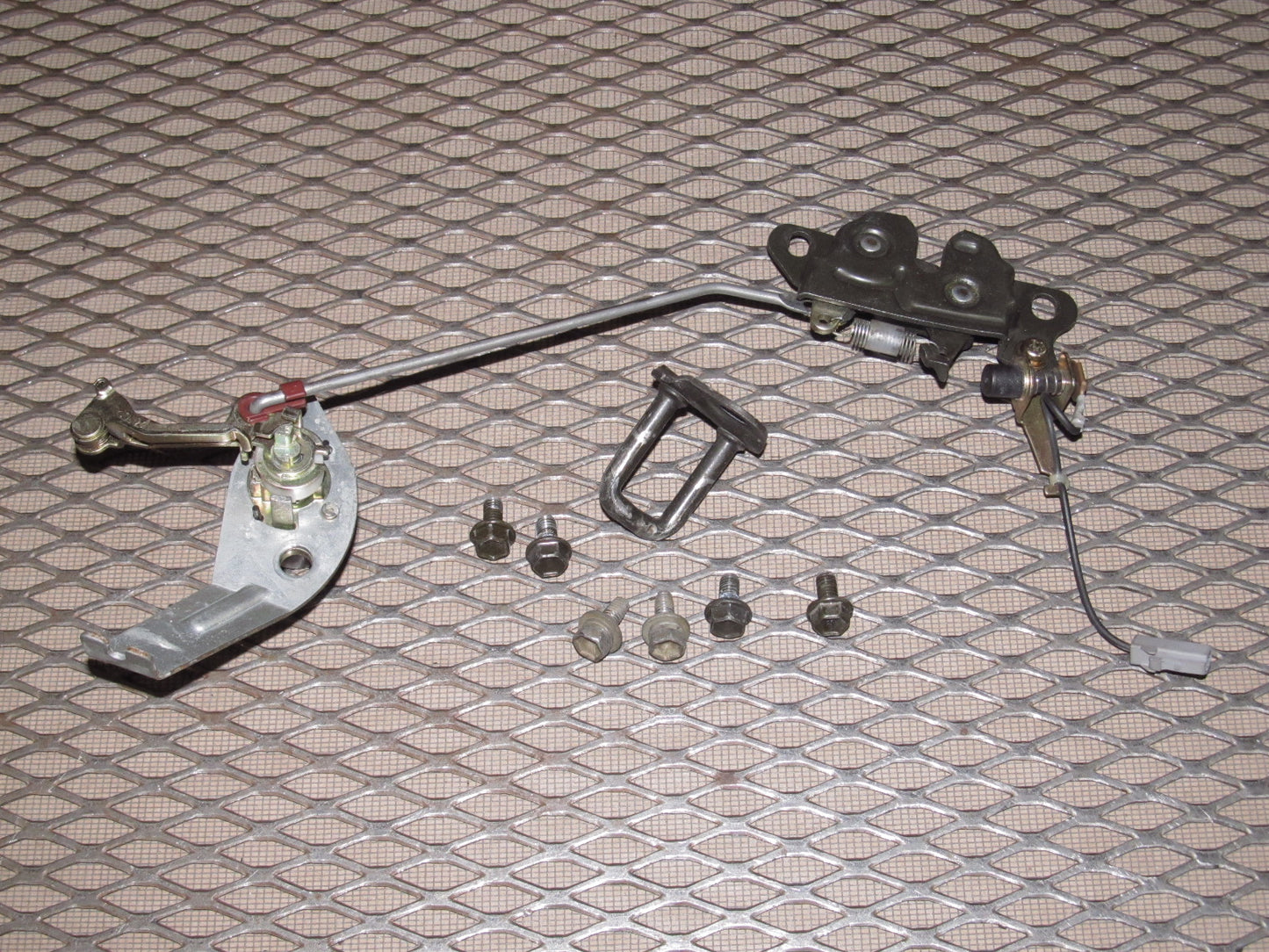 91 92 93 94 95 Toyota MR2 OEM Rear Trunk Latch Lock Cylinder Striker