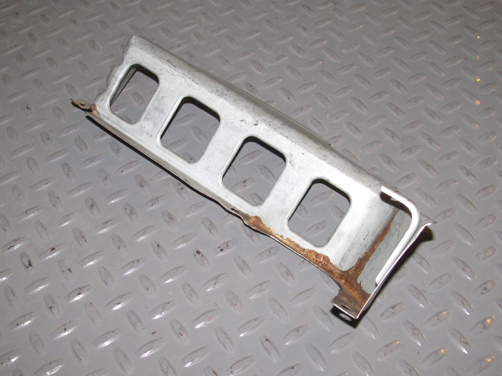 90 91 92 93 94 95 96 Nissan 300zx OEM ABS Computer Mounting Bracket