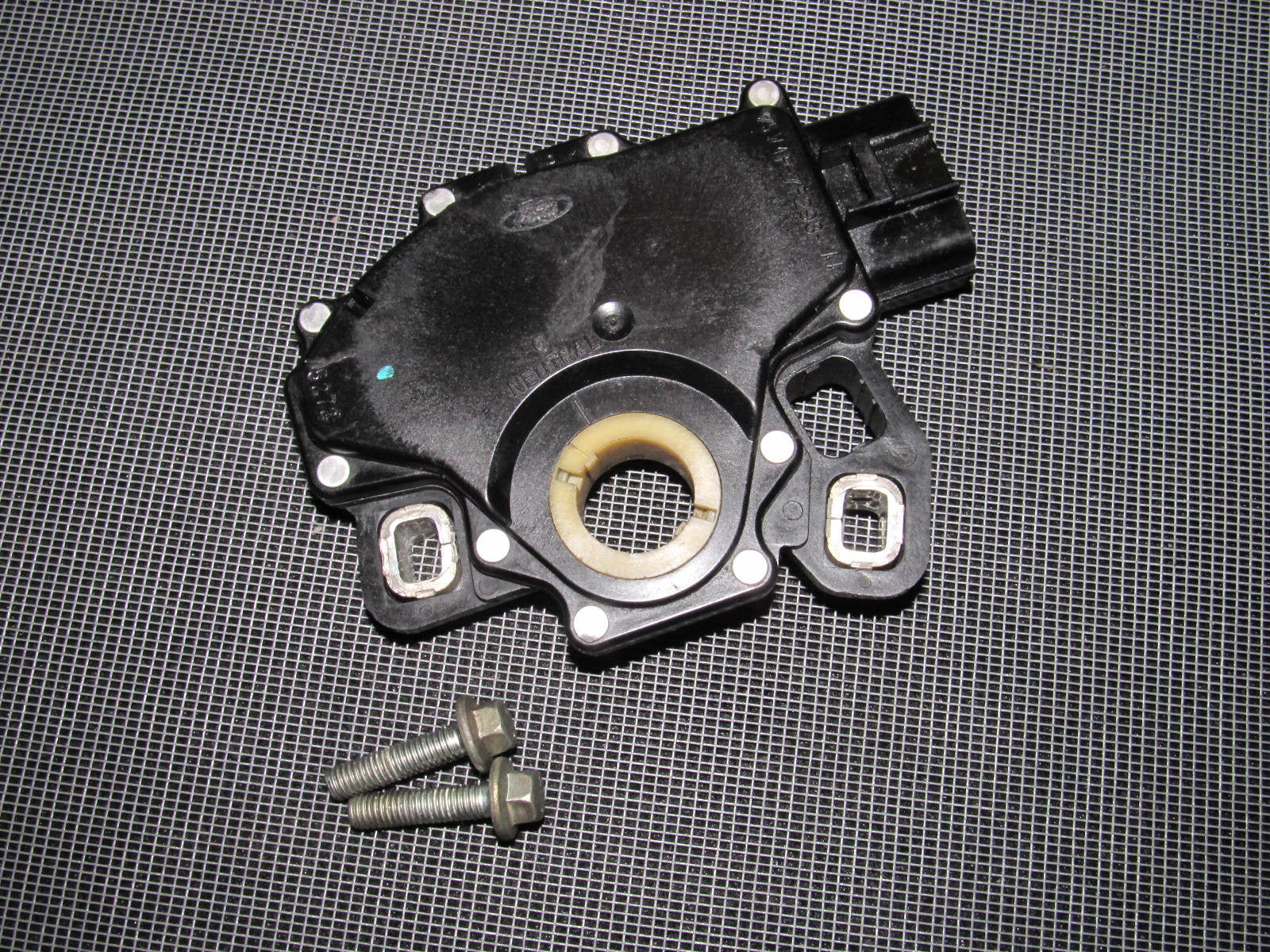 05 06 07 08 09 10 Ford Mustang 4.0 V6 OEM A/T Inhibitor Switch