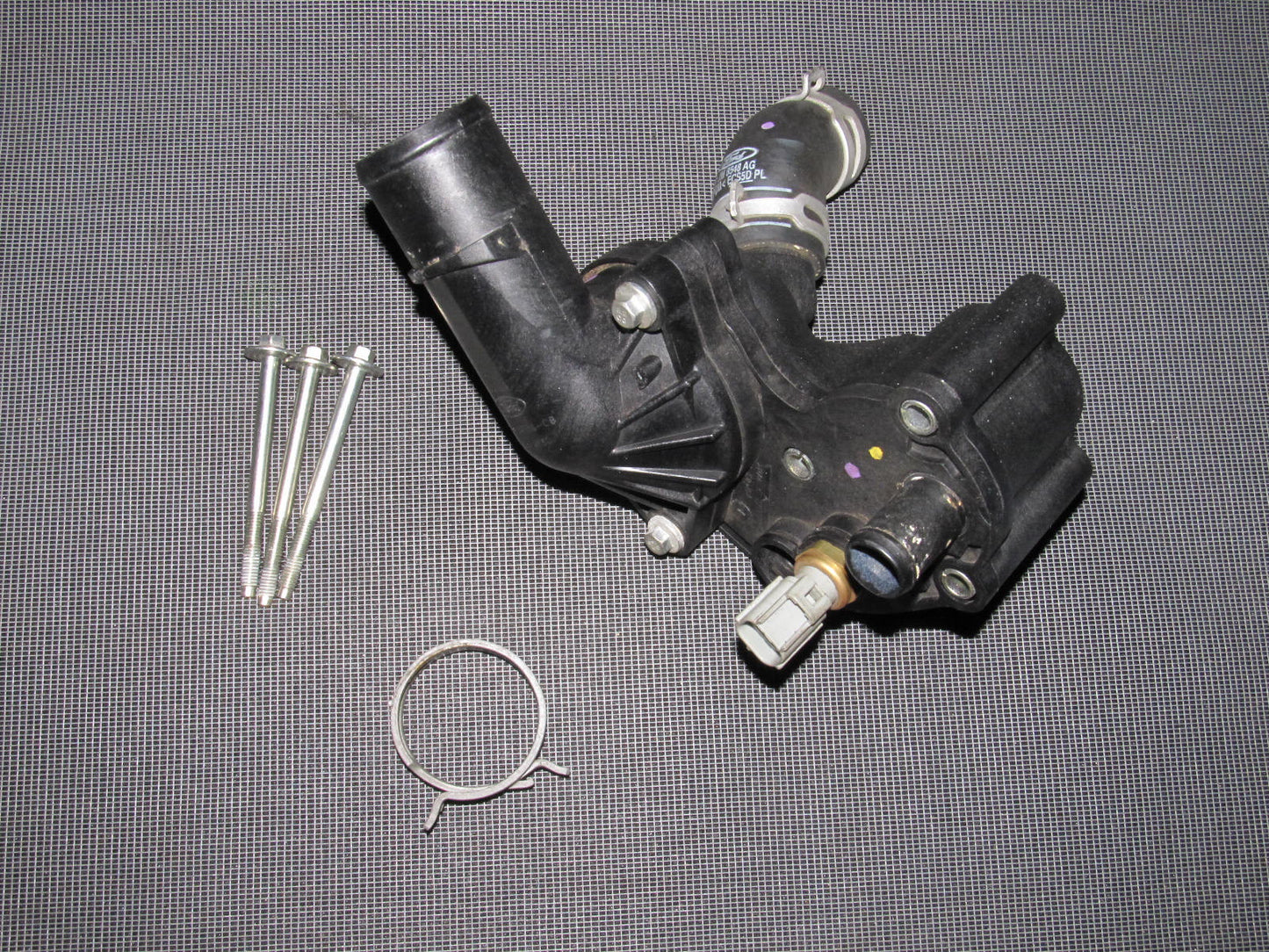 05 06 07 08 09 Ford Mustang 4.0 V6 Thermostats Housing with Sensor