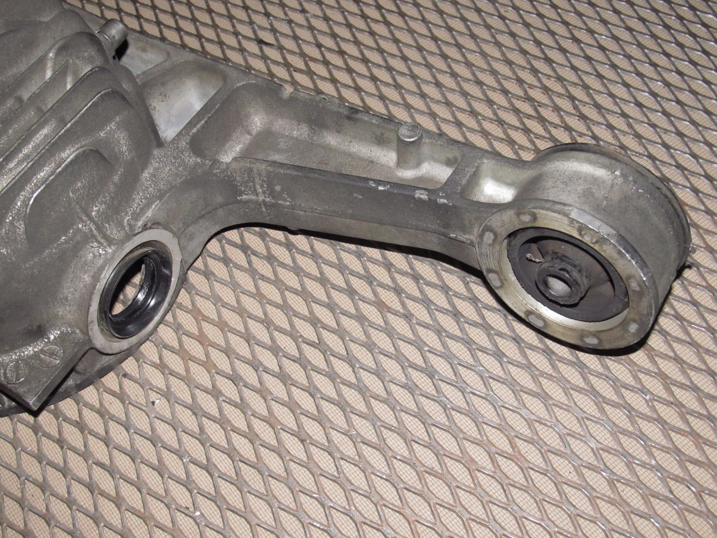 94 95 96 97 Mazda Miata OEM Differential Mounting Housing - A/T