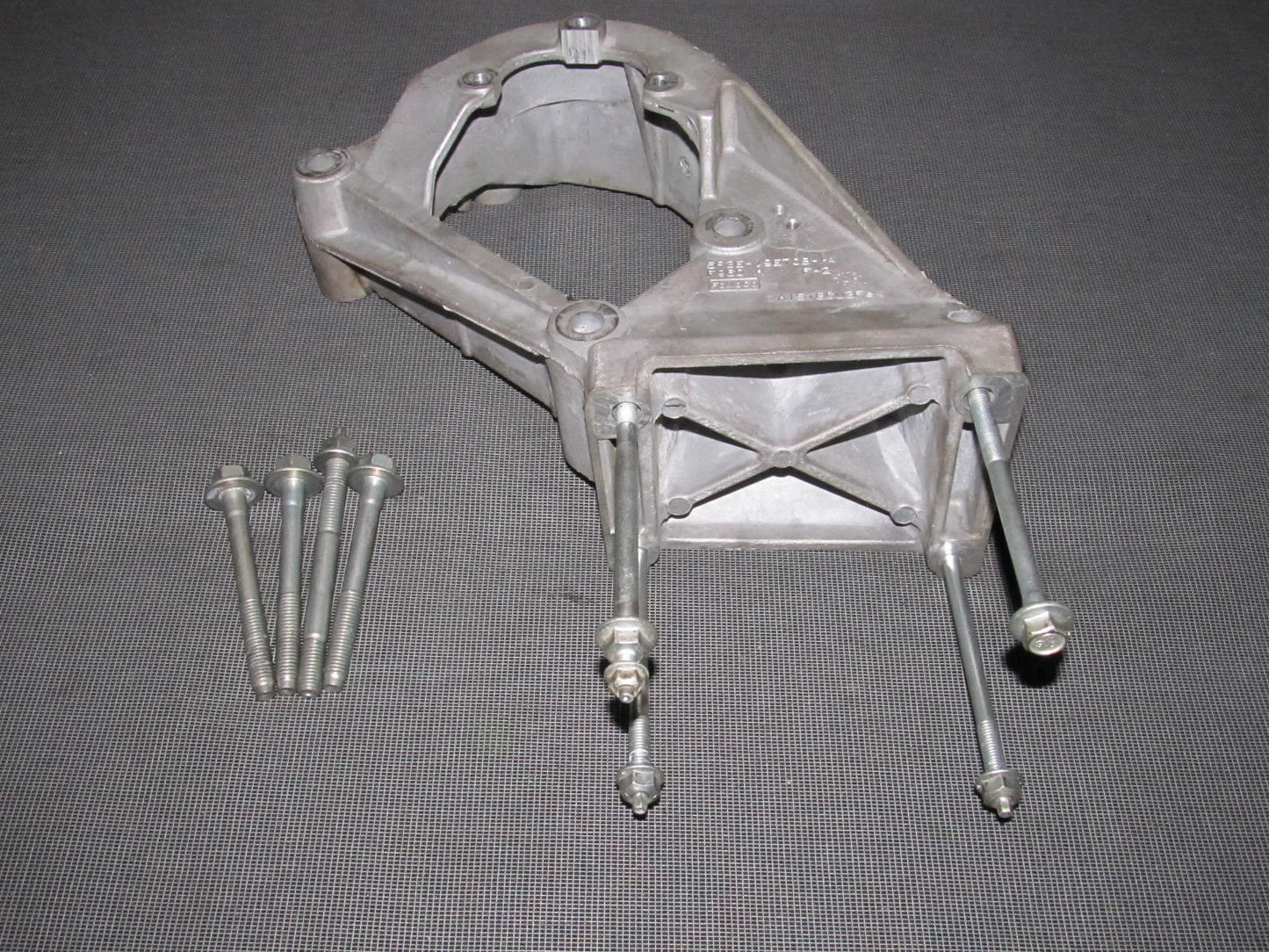 05 06 07 08 09 Ford Mustang 4.0 V6 Power Steering Pump & A/C Compressor Bracket