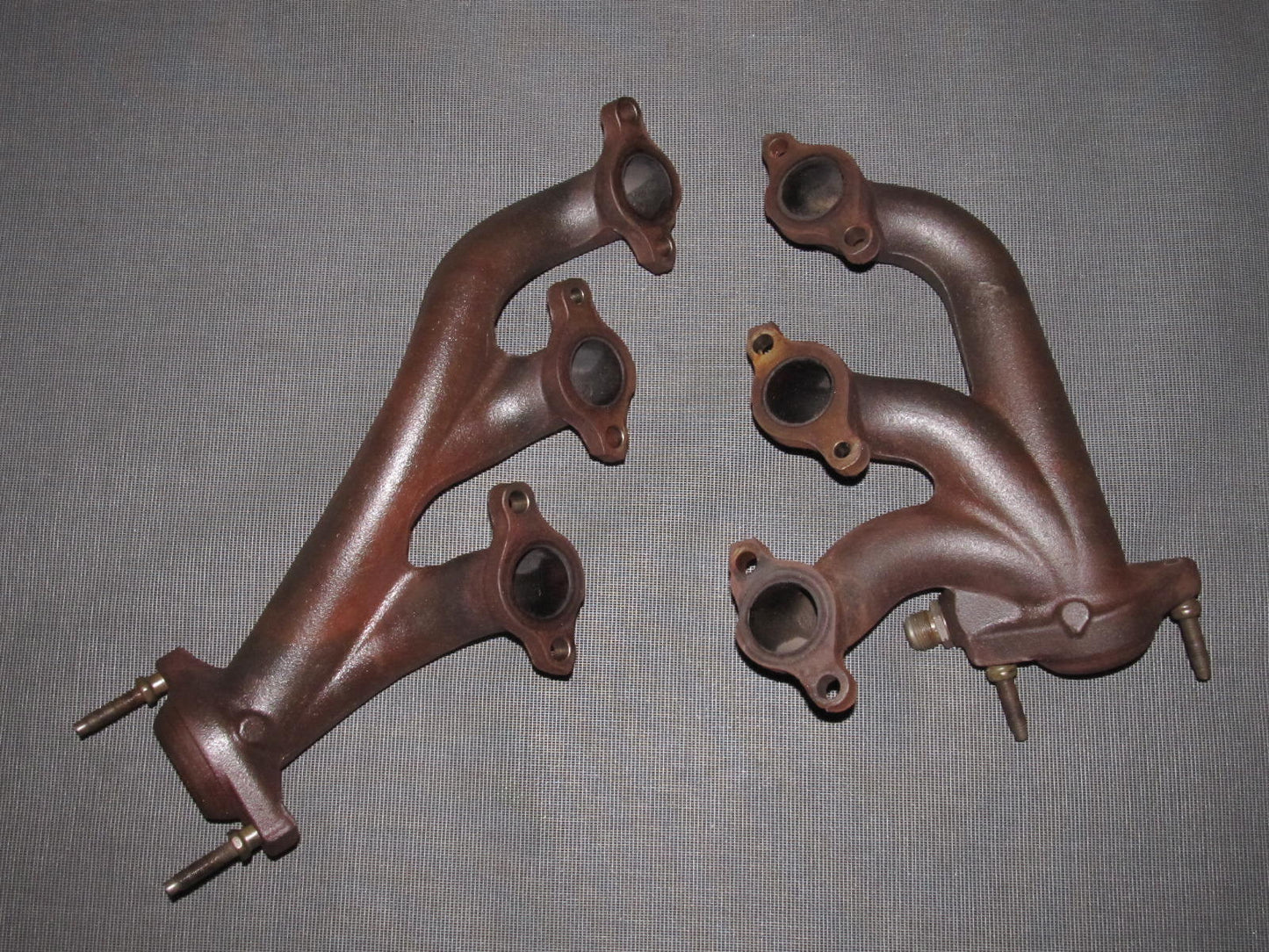 05 06 07 08 09 10 Ford Mustang 4.0 V6 OEM Exhaust Manifold - Set